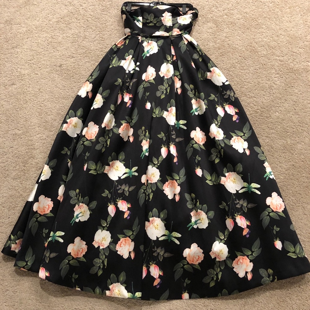 Mac Duggal black floral ball gown size 4